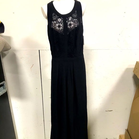 City Chic - Picture 2 of 9